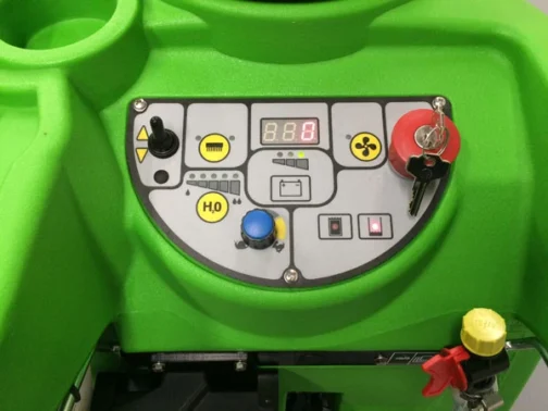 CT 70 BT 70 villogóval – padlótisztító gép - Image 4